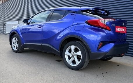 Toyota C-HR I рестайлинг, 2019 год, 2 550 000 рублей, 6 фотография