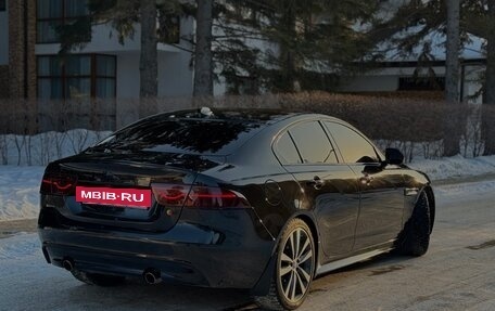 Jaguar XE I рестайлинг, 2016 год, 2 950 000 рублей, 23 фотография