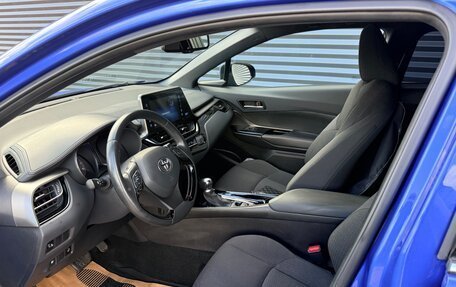 Toyota C-HR I рестайлинг, 2019 год, 2 550 000 рублей, 11 фотография