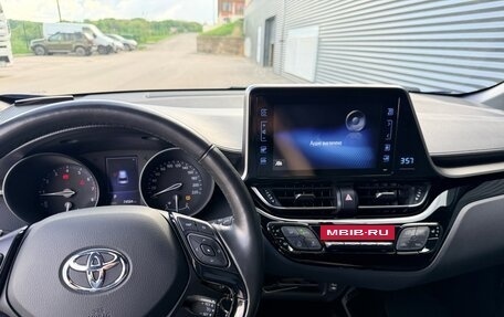 Toyota C-HR I рестайлинг, 2019 год, 2 550 000 рублей, 9 фотография