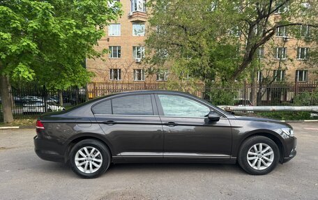 Volkswagen Passat B8 рестайлинг, 2015 год, 1 850 000 рублей, 6 фотография