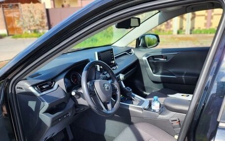 Toyota RAV4, 2021 год, 3 850 000 рублей, 3 фотография