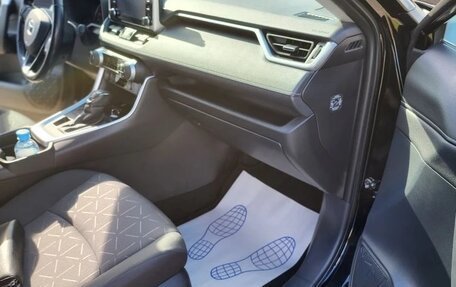 Toyota RAV4, 2021 год, 3 850 000 рублей, 7 фотография