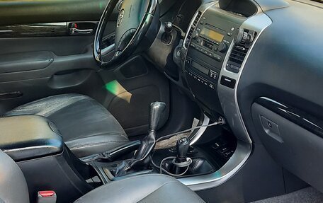 Toyota Land Cruiser Prado 120 рестайлинг, 2008 год, 2 300 000 рублей, 5 фотография