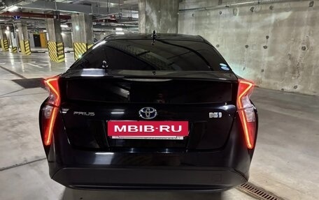 Toyota Prius IV XW50, 2017 год, 1 690 000 рублей, 9 фотография