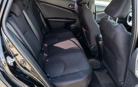 Toyota Prius IV XW50, 2017 год, 1 690 000 рублей, 11 фотография
