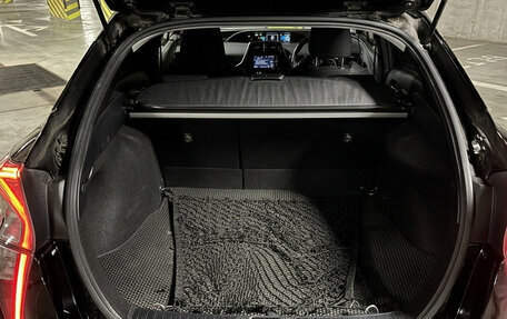 Toyota Prius IV XW50, 2017 год, 1 690 000 рублей, 18 фотография