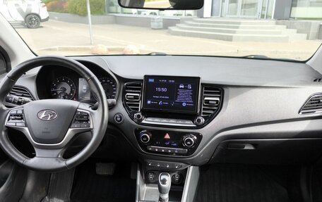 Hyundai Solaris II рестайлинг, 2022 год, 1 625 000 рублей, 10 фотография
