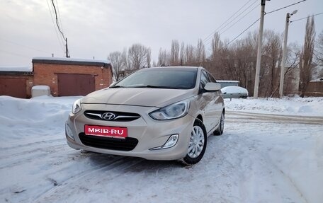 Hyundai Solaris II рестайлинг, 2014 год, 840 000 рублей, 1 фотография