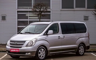 Hyundai Grand Starex Grand Starex I рестайлинг 2, 2015 год, 1 395 000 рублей, 1 фотография