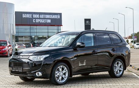 Mitsubishi Outlander III рестайлинг 3, 2014 год, 1 385 000 рублей, 1 фотография