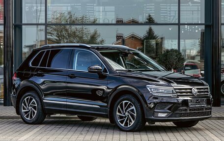 Volkswagen Tiguan II, 2019 год, 2 545 000 рублей, 3 фотография