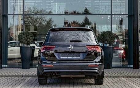 Volkswagen Tiguan II, 2019 год, 2 545 000 рублей, 5 фотография