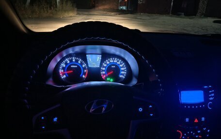 Hyundai Solaris II рестайлинг, 2014 год, 840 000 рублей, 9 фотография