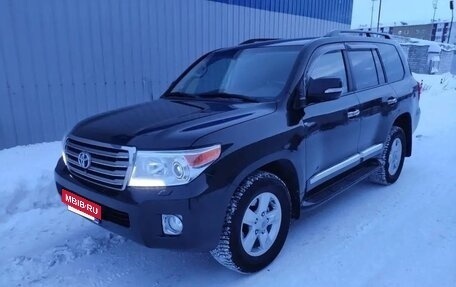 Toyota Land Cruiser 200, 2013 год, 4 700 000 рублей, 2 фотография