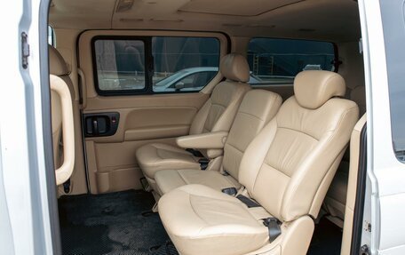 Hyundai Grand Starex Grand Starex I рестайлинг 2, 2015 год, 1 395 000 рублей, 18 фотография