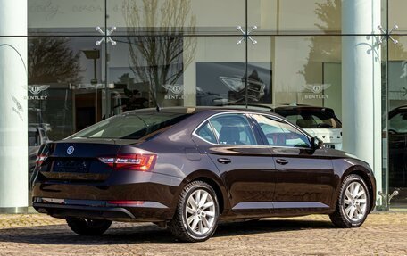 Skoda Superb III рестайлинг, 2018 год, 1 735 000 рублей, 6 фотография