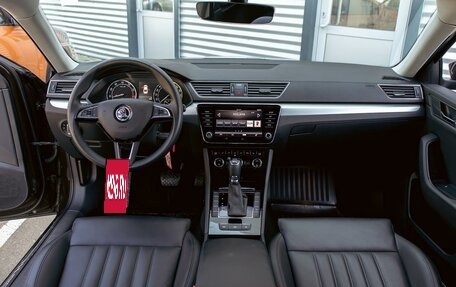 Skoda Superb III рестайлинг, 2018 год, 1 735 000 рублей, 16 фотография