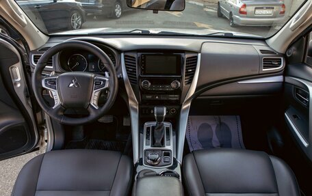 Mitsubishi Pajero Sport III рестайлинг, 2019 год, 2 795 000 рублей, 16 фотография