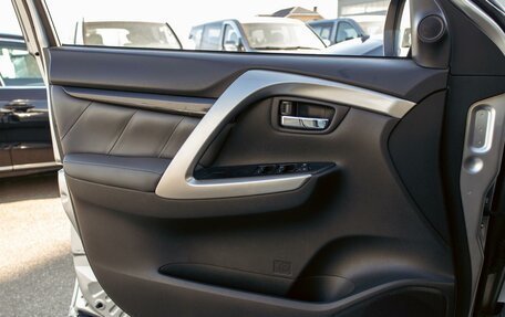 Mitsubishi Pajero Sport III рестайлинг, 2019 год, 2 795 000 рублей, 12 фотография