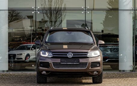 Volkswagen Touareg III, 2014 год, 2 235 000 рублей, 2 фотография