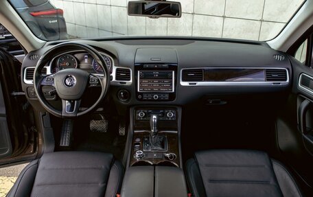 Volkswagen Touareg III, 2014 год, 2 235 000 рублей, 16 фотография