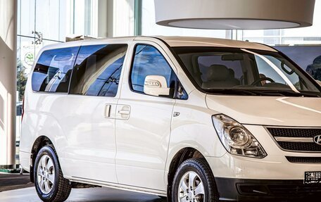 Hyundai Grand Starex Grand Starex I рестайлинг 2, 2015 год, 1 895 000 рублей, 7 фотография