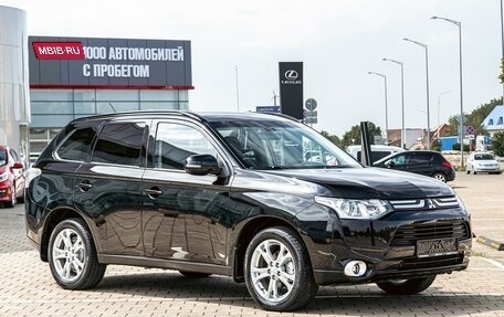 Mitsubishi Outlander III рестайлинг 3, 2014 год, 1 385 000 рублей, 3 фотография