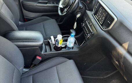 KIA Sportage IV рестайлинг, 2018 год, 2 200 000 рублей, 11 фотография