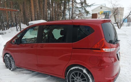 Honda Freed II, 2018 год, 1 550 000 рублей, 3 фотография