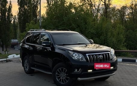 Toyota Land Cruiser Prado 150 рестайлинг 2, 2013 год, 3 400 000 рублей, 2 фотография
