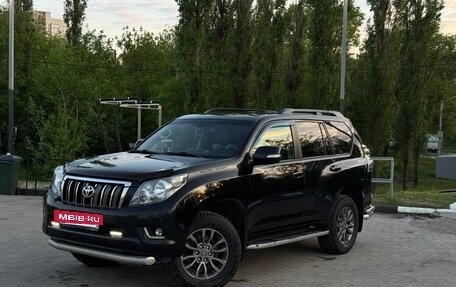 Toyota Land Cruiser Prado 150 рестайлинг 2, 2013 год, 3 400 000 рублей, 5 фотография