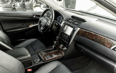 Toyota Camry, 2014 год, 2 180 000 рублей, 14 фотография