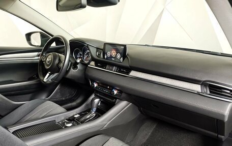 Mazda 6, 2020 год, 2 800 000 рублей, 13 фотография