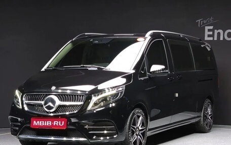 Mercedes-Benz V-Класс, 2023 год, 9 900 000 рублей, 1 фотография