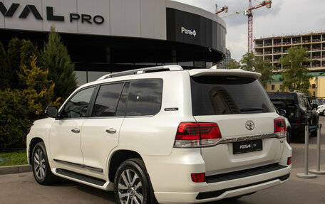 Toyota Land Cruiser 200, 2017 год, 7 398 000 рублей, 5 фотография