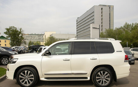 Toyota Land Cruiser 200, 2017 год, 7 398 000 рублей, 6 фотография