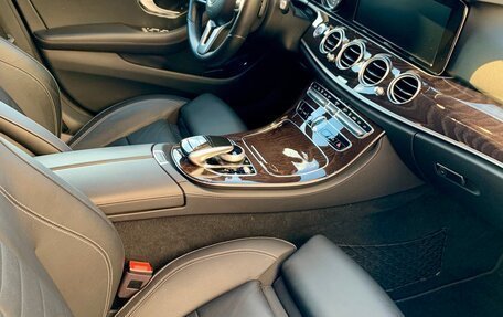 Mercedes-Benz E-Класс, 2019 год, 3 850 000 рублей, 9 фотография