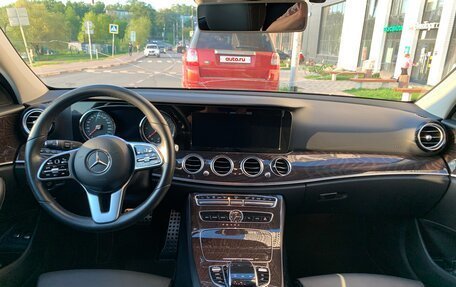 Mercedes-Benz E-Класс, 2019 год, 3 850 000 рублей, 12 фотография
