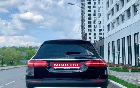 Mercedes-Benz E-Класс, 2019 год, 3 850 000 рублей, 3 фотография