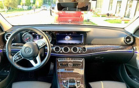 Mercedes-Benz E-Класс, 2019 год, 3 850 000 рублей, 13 фотография