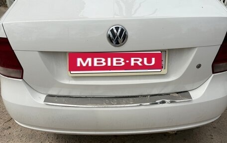 Volkswagen Polo VI (EU Market), 2011 год, 650 000 рублей, 2 фотография