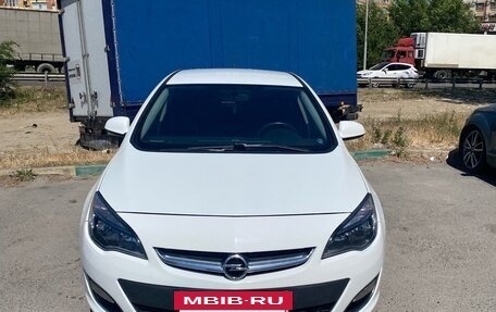 Opel Astra J, 2013 год, 900 000 рублей, 4 фотография