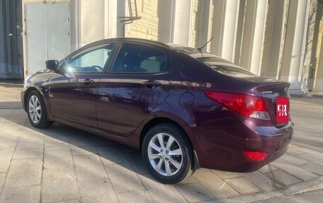 Hyundai Solaris II рестайлинг, 2011 год, 1 045 000 рублей, 4 фотография