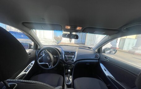 Hyundai Solaris II рестайлинг, 2011 год, 1 045 000 рублей, 23 фотография