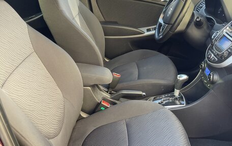 Hyundai Solaris II рестайлинг, 2011 год, 1 045 000 рублей, 18 фотография