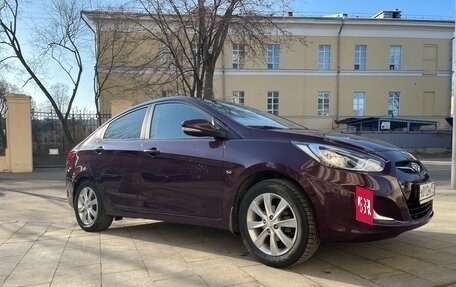 Hyundai Solaris II рестайлинг, 2011 год, 1 045 000 рублей, 10 фотография