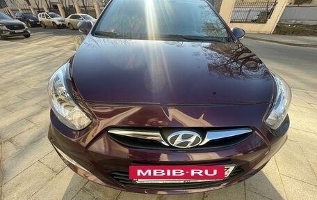 Hyundai Solaris II рестайлинг, 2011 год, 1 045 000 рублей, 30 фотография