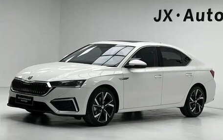 Skoda Octavia IV, 2022 год, 2 080 013 рублей, 2 фотография