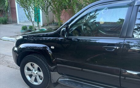 Toyota Land Cruiser Prado 120 рестайлинг, 2004 год, 1 900 000 рублей, 10 фотография